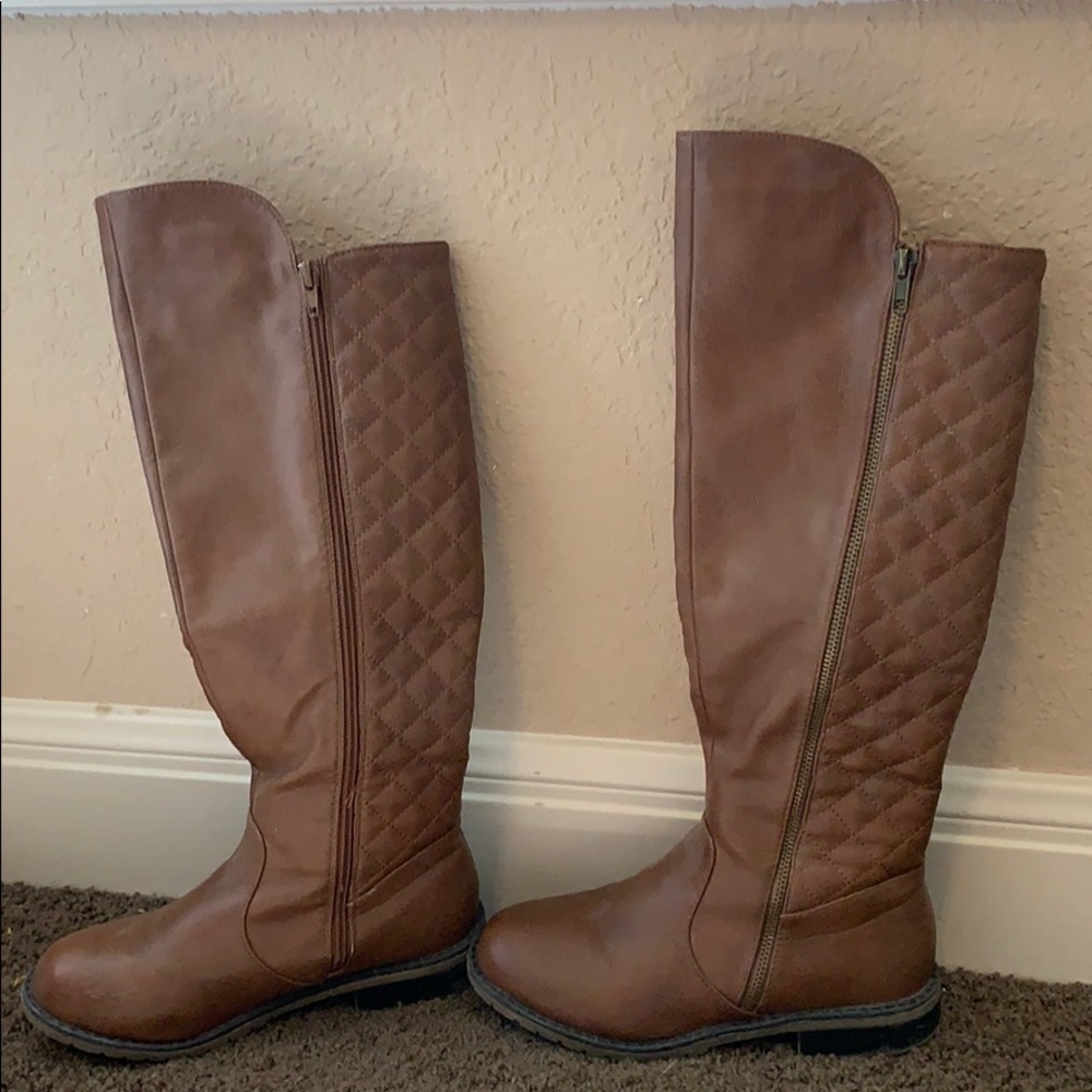 Brown boots